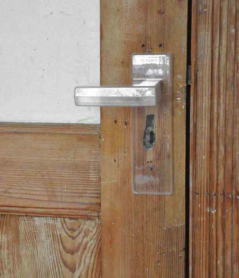 copy_0_cubic_door_handle_3.jpg
