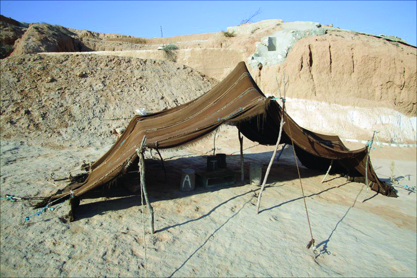 copy_1_nomad_berber_tent.jpg