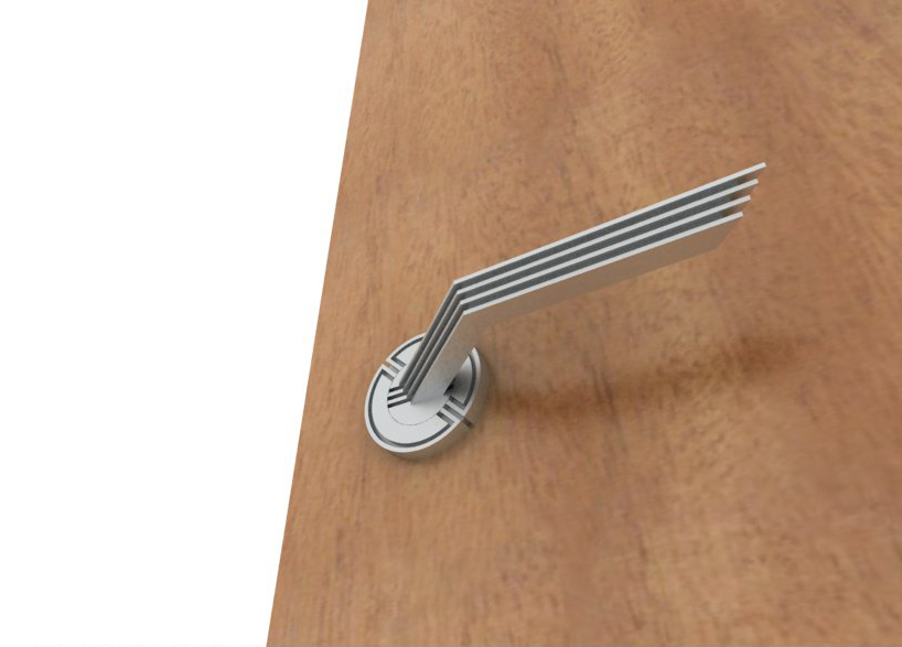 hands_on_door_handles_02b.jpg