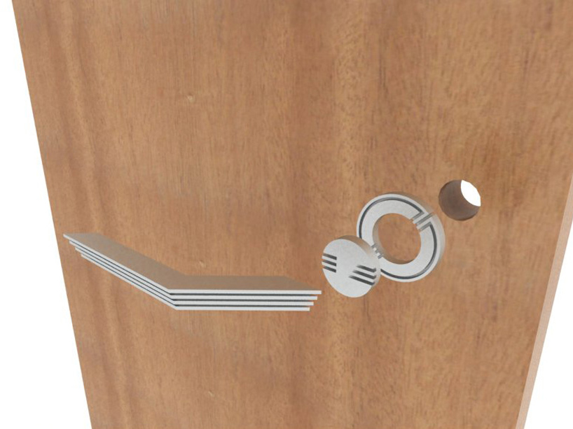 hands_on_door_handles_05b.jpg