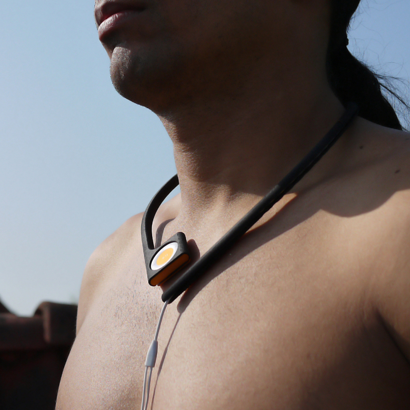 pod_a_porter_neckband_for_shuffle_4_dudu.jpg