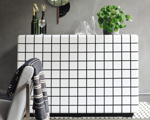 dottie console, combining the intersection of black lines on a white surface