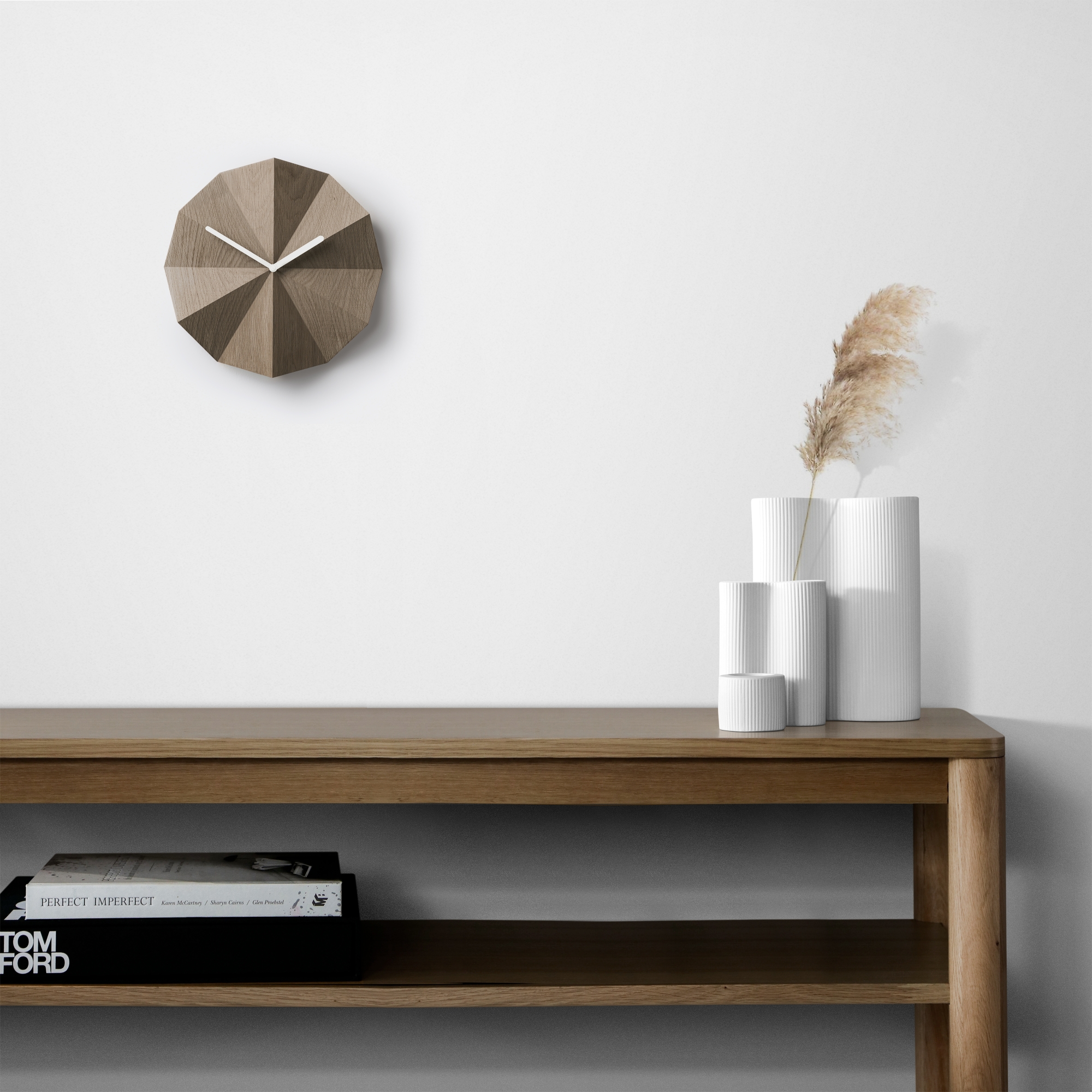 DELTA SMOKED OAK_SQ_Modern_vases_on_wooden_table_02_lowres