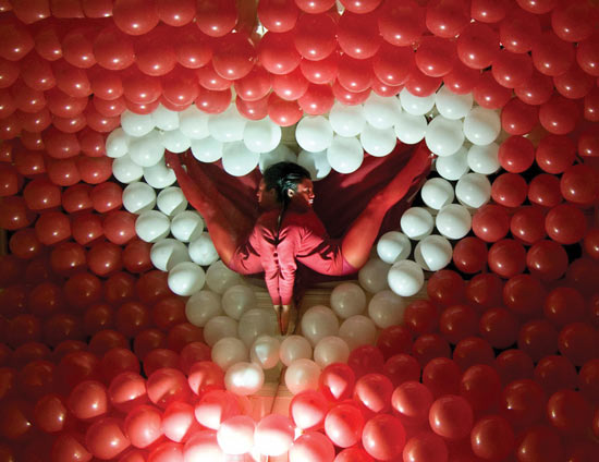 balloon installation series by sinem erkas and rose clark