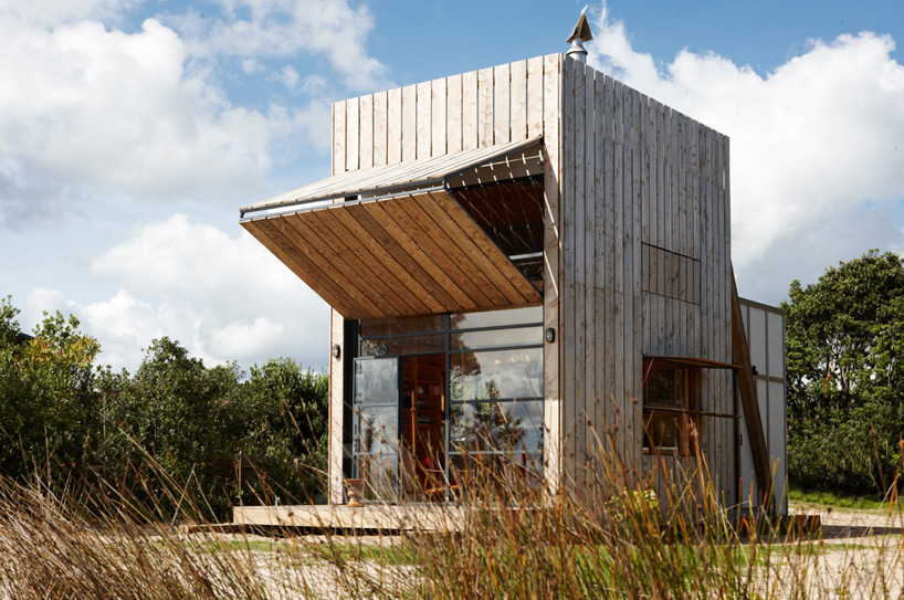 timber hut on sleds by crosson clarke carnachan architects