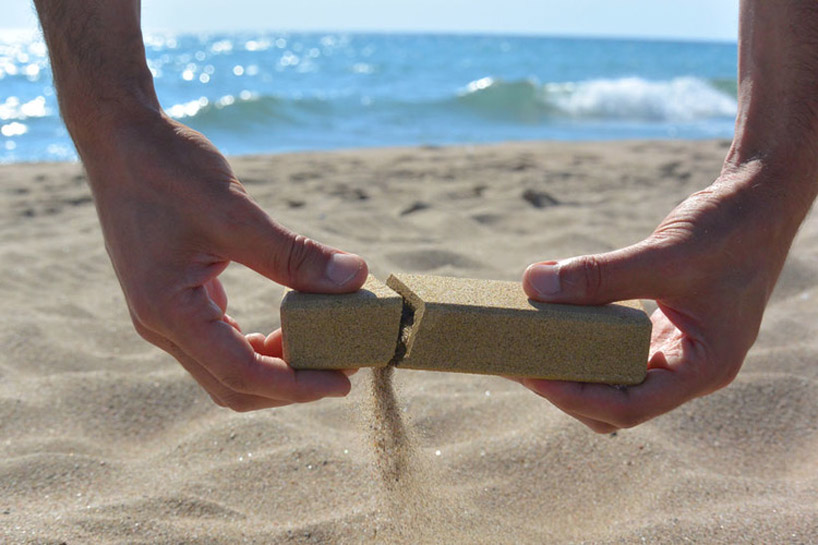 Посуда из песка фото. Фигуры из кинетического песка. Постройки из кинетического песка. Город из песка. Замок из песка.