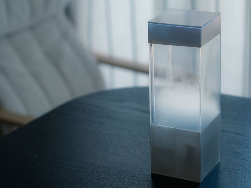 tempescope conveniently mimics the local weather inside