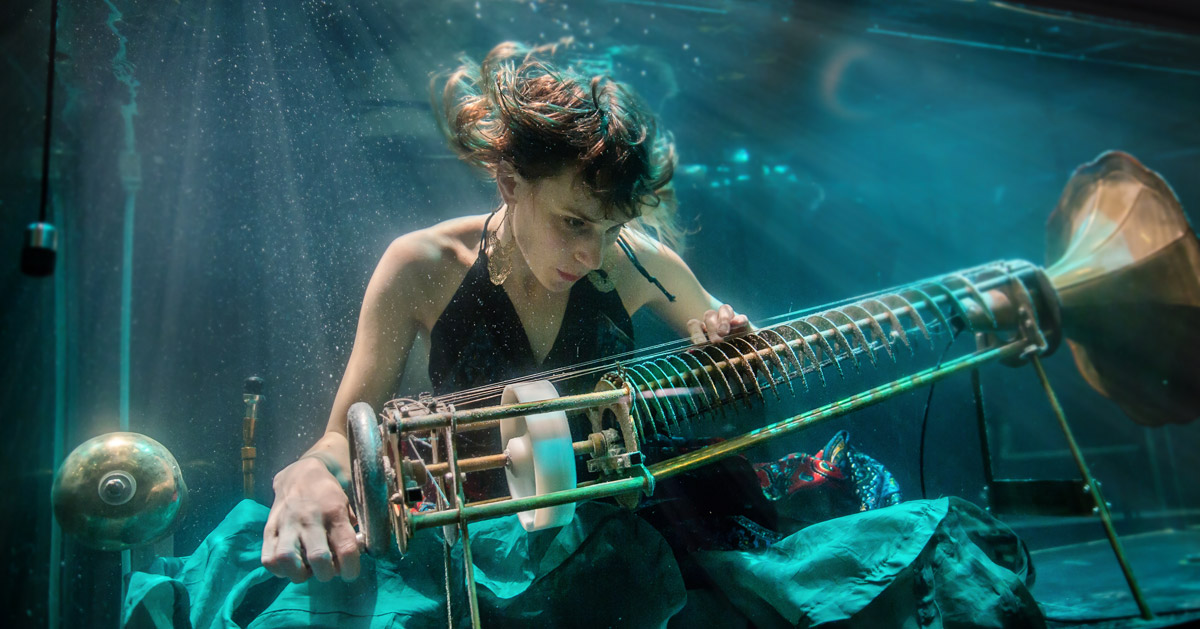 aquasonic performance reveals world's first underwater band