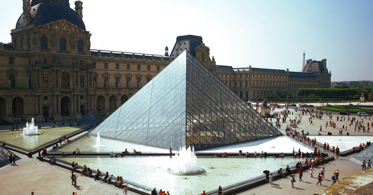 virtual tours of 500+ museums & galleries including MoMA and the louvre