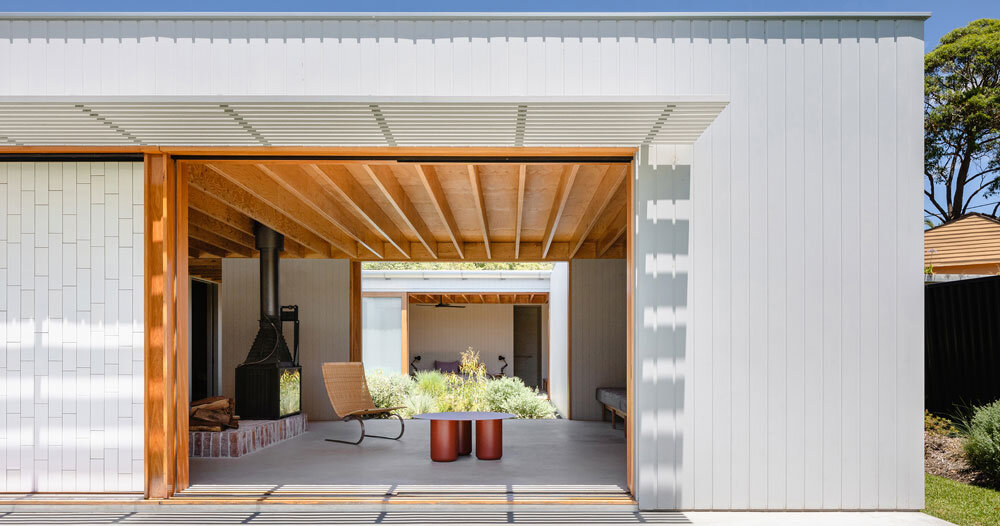 tribe studio's bundeena house reinvents prefabricated australian 'kithome'