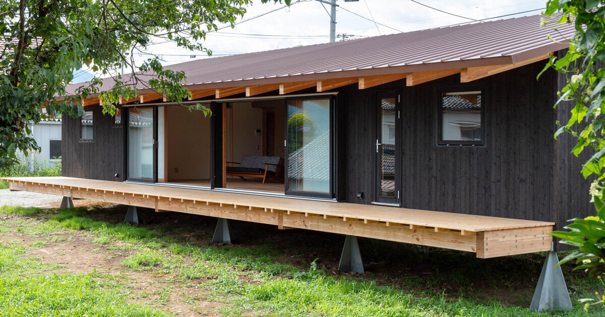 fuminori nousaku architects elevates japanese ecofriendly house on recyclable iron stilts