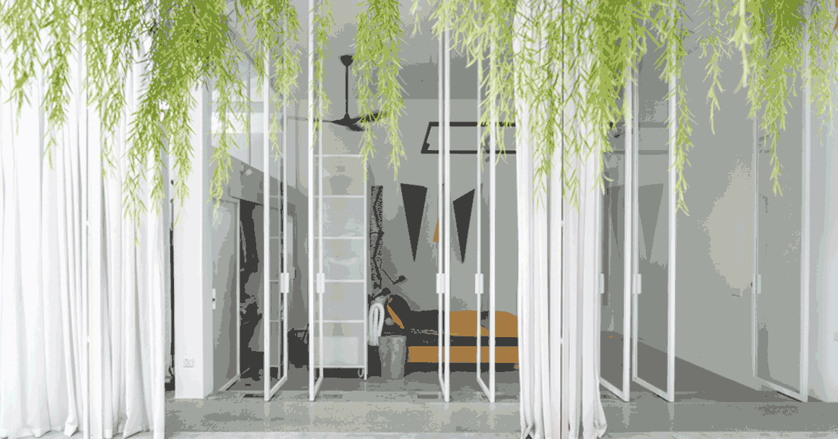 permeable spaces define 'introverse', a minimal home for an introverted