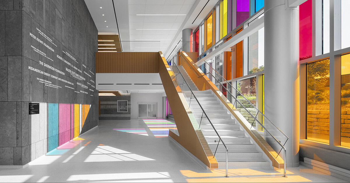 ambulatory care center, nebraska honors veterans using ribbon-colored vanceva glass - Vimarsana News