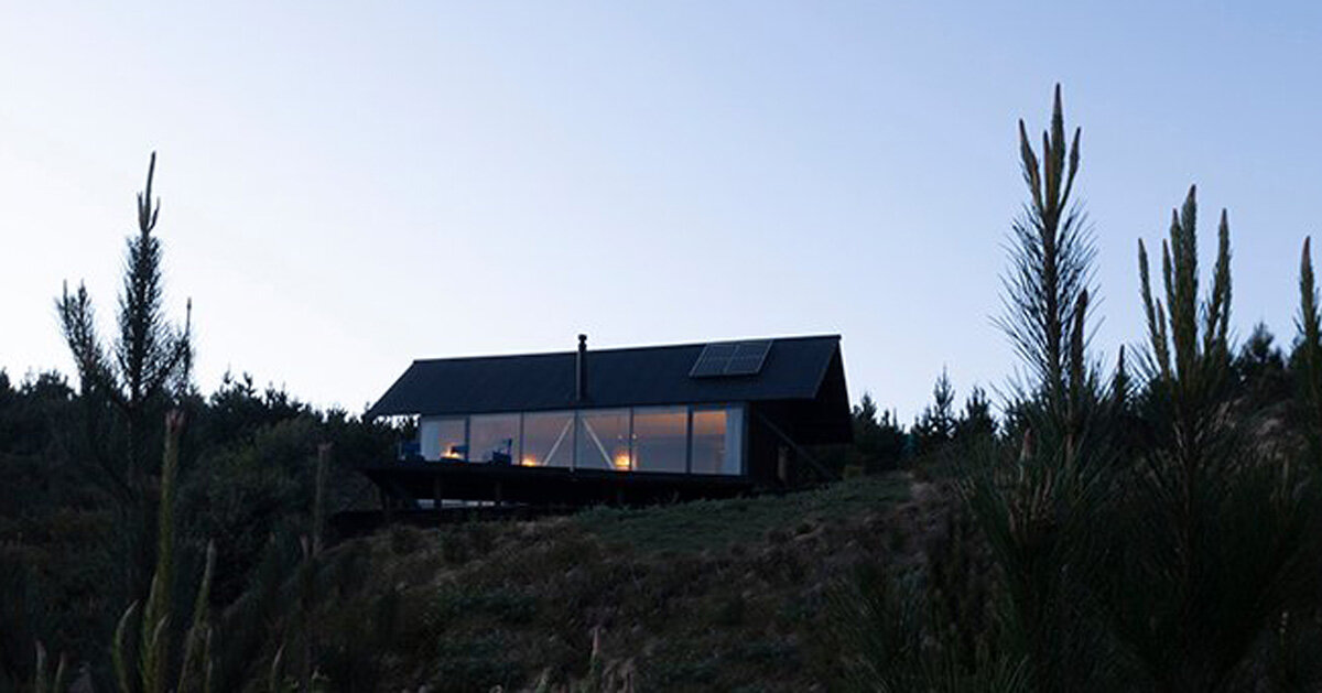 alfredo gonzalez briceño immerses wooden home in chilean forest