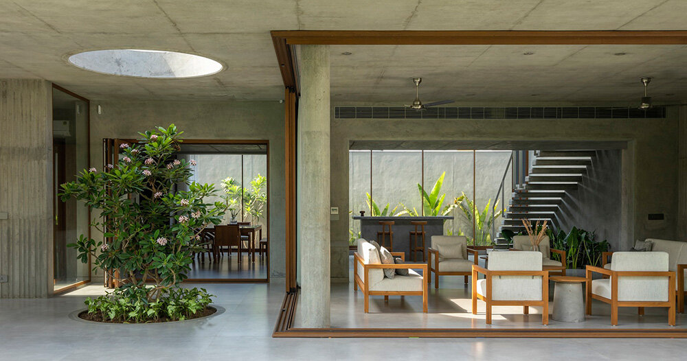 house of concrete walls: TRAANSPACE creates a minimalist sanctuary in india