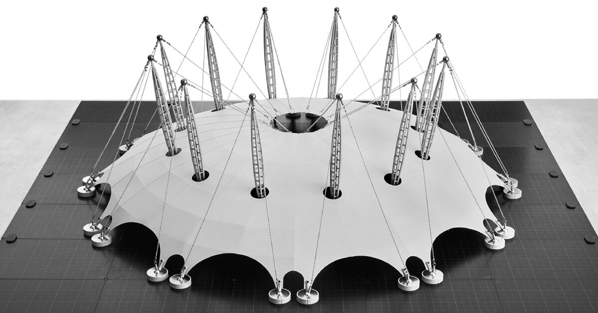 mola 4 lets you assemble structurally-sound models of iconic buildings