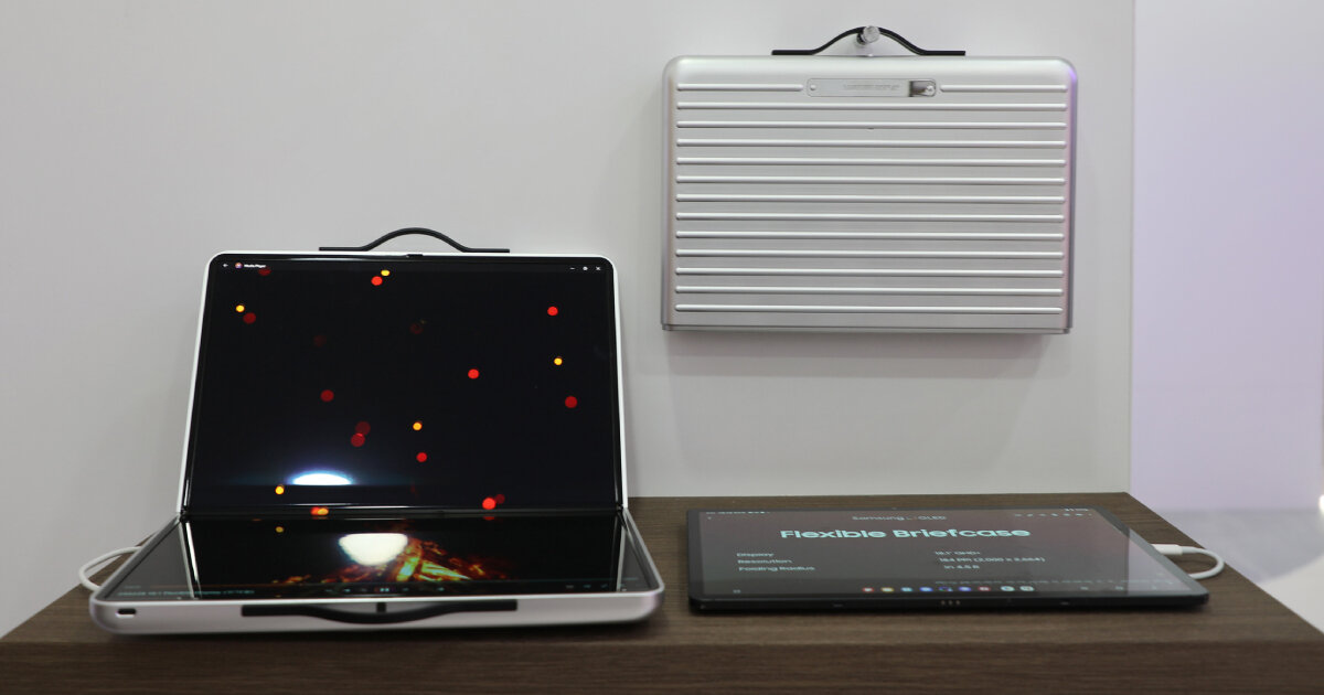 samsung reveals flexible screens that stretch, fold into briefcase and become gaming devices