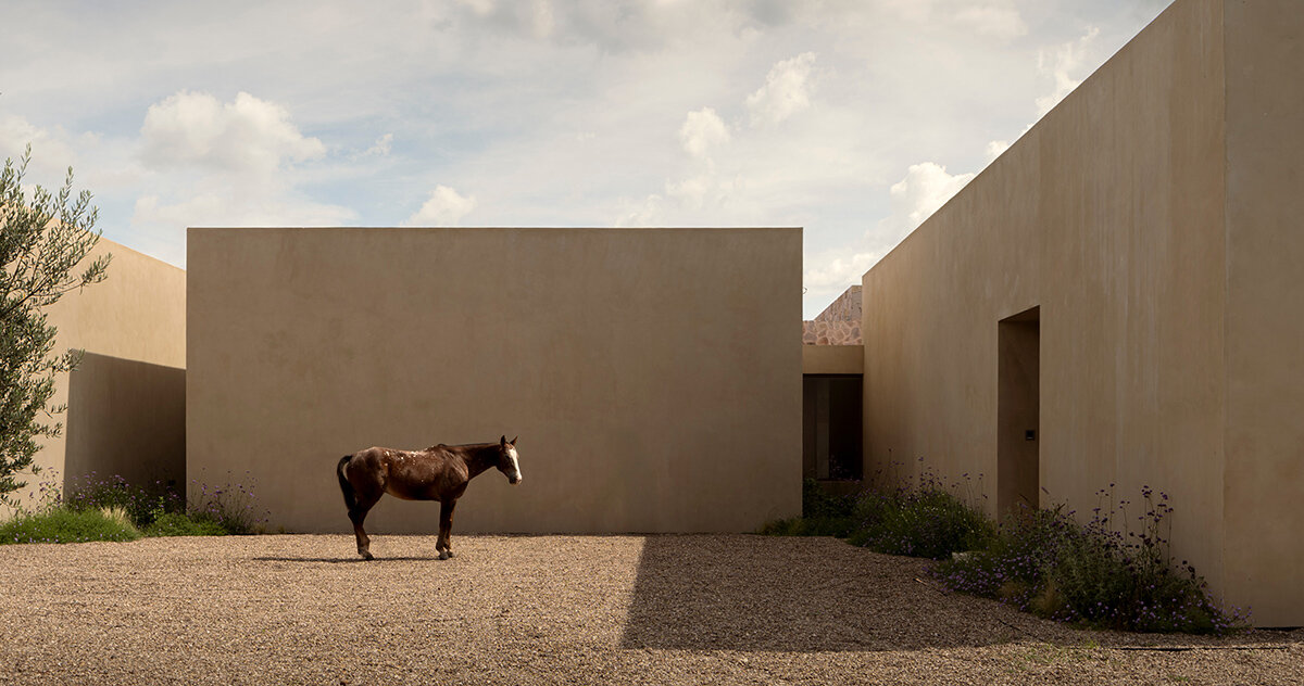 jorge garibay architects' casa san francisco is a monolith cluster in a mexican vineyard