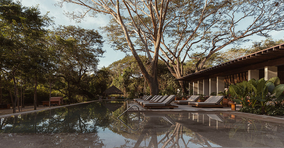 QBO3 arquitectos design modular pavilion embracing costa rica’s pacific coast