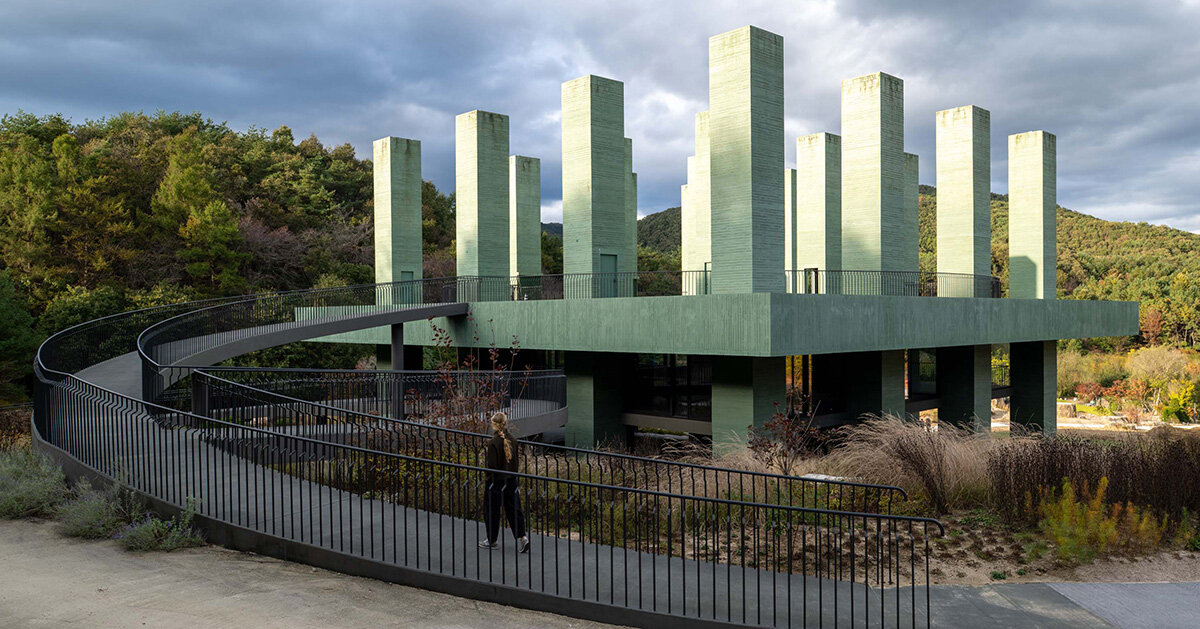 pezo von ellrichshausen raises field of inhabitable columns for restaurant in south korea