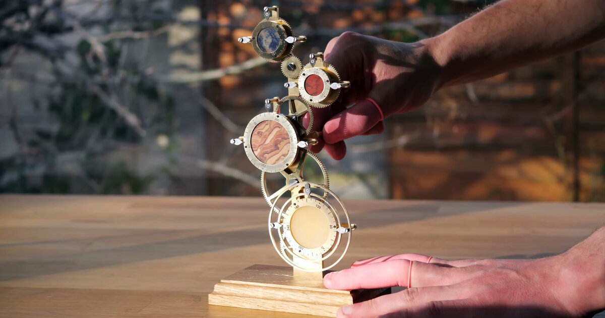 mechanical clock with rotating discs can tell what time it is on other planets