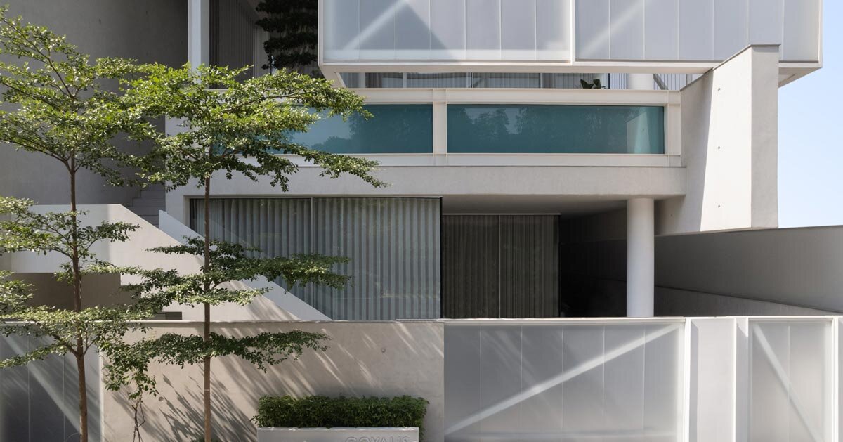 an interplay of restrained volumes and voids composes residence_bb 214 in india