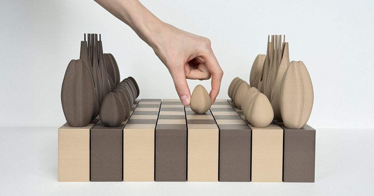 Chess.com Customize white oak and walnut shapes flora ergonomic chess set