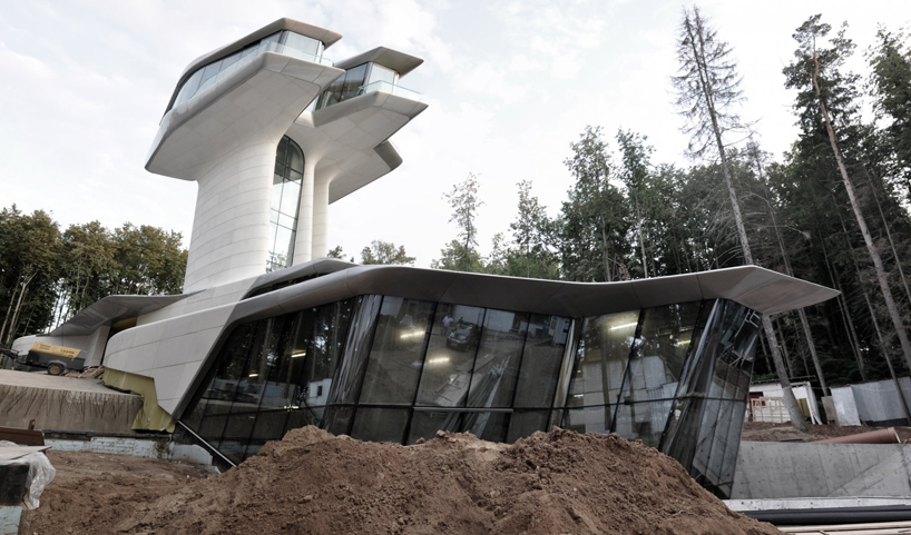 zaha hadid designs spaceship house for vladislav doronin