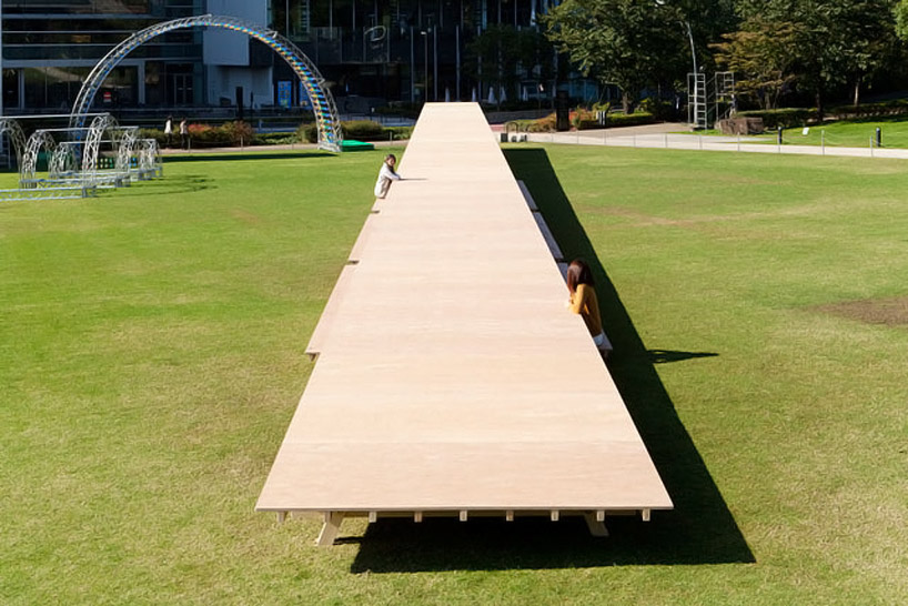 torafu architects gulliver table in tokyo midtown