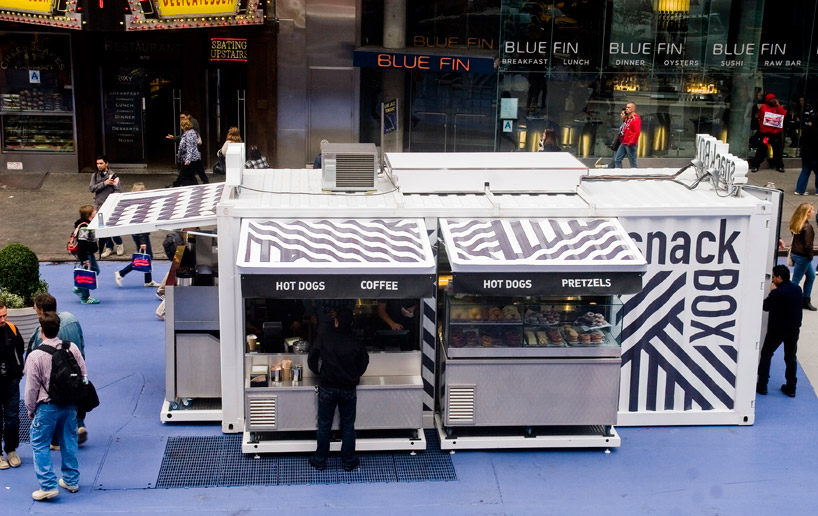 aedifica: shipping container snackbox in times square