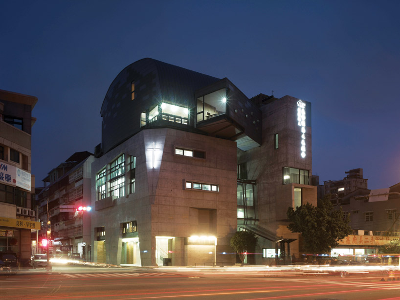 AMBi studio: light of christ's salvation church