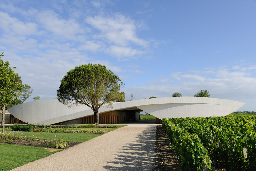 christian de portzamparc: chateau cheval blanc winery