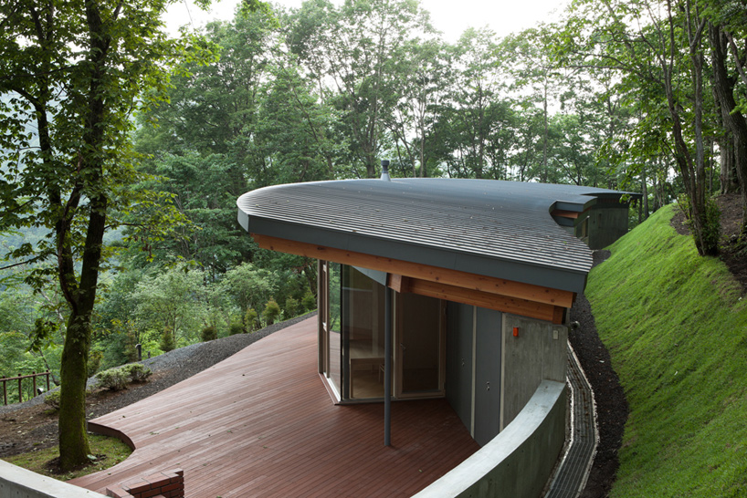 cell space architects: house in hill