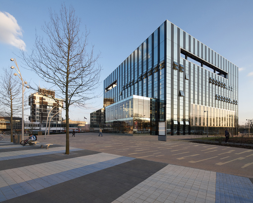 hawkins\brown: corby cube - 1