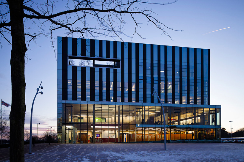 hawkins\brown: corby cube - 7