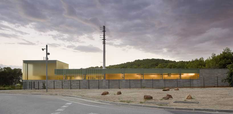 mestura arquitectes: fire station gava