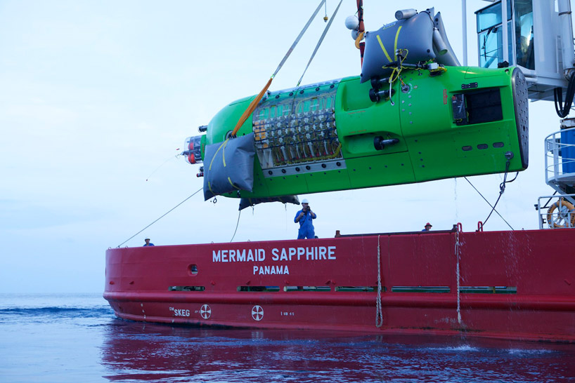 deepsea challenger vessel partners with director james cameron wins award