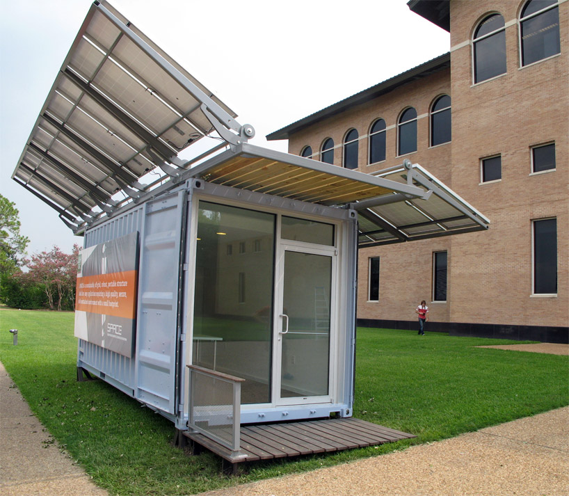 metalab: SPACE shipping container office