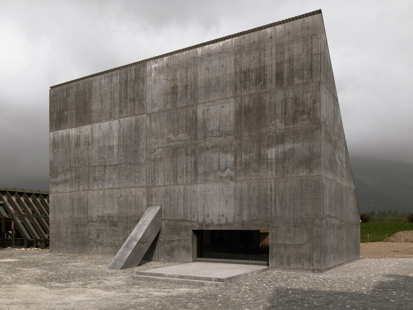 valerio olgiati: auditorium plantahof