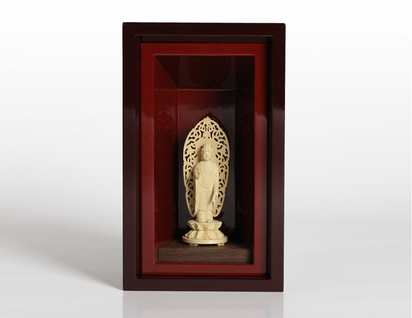 kazuhiro minami: yayoi   a buddhist altar