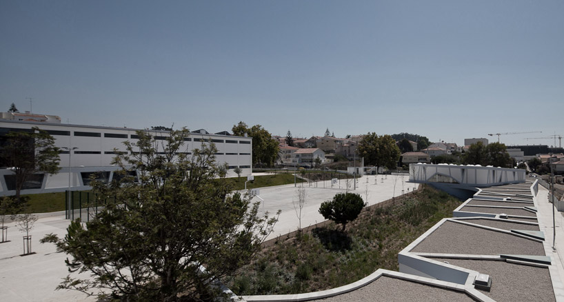 sousasantos arquitectos: rafael bordalo pinheiro secondary school, lisbon - 2