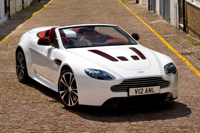 aston martin V12 vantage roadster