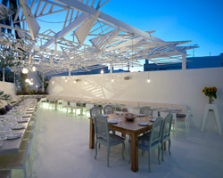 LMarchitects: phos restaurant