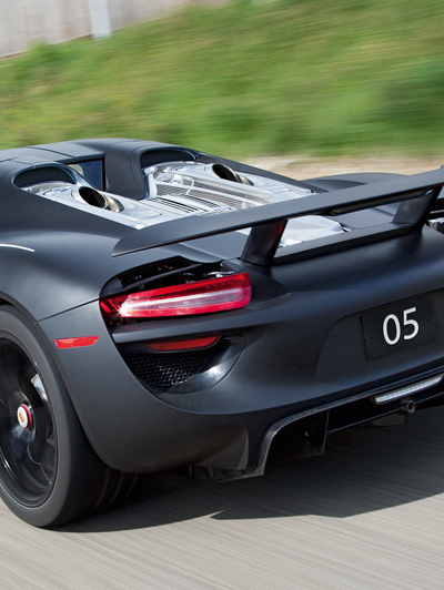 porsche 918 spyder hybrid sportscar