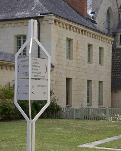 matali crasset: signage for abbaye royale fontevraud
