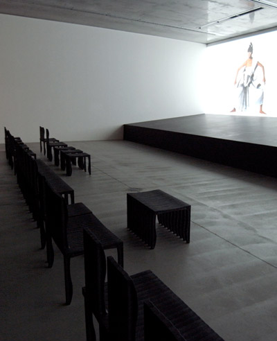 shigeru ban: exhibition design of visual dialogue at 21_21 design sight