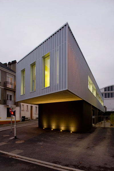 tristan brisard architecte: siege social a philosophie h.q.e.