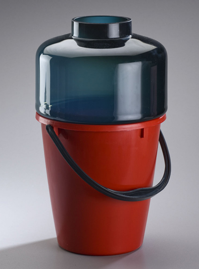 jakub berdych: bucket vase