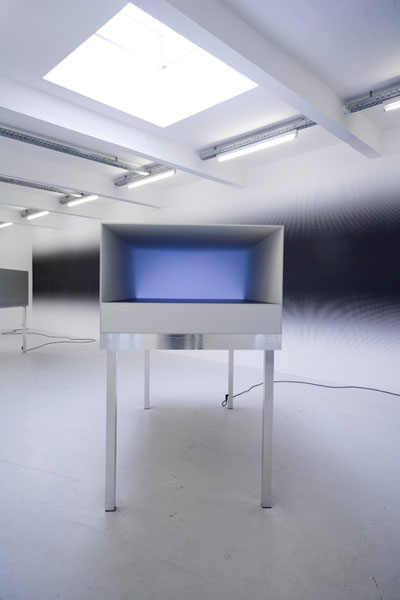 carsten nicolai   aoyama space