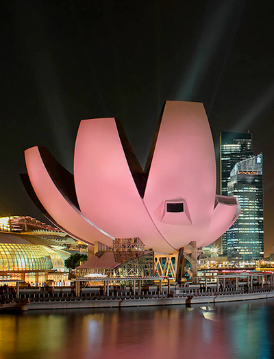 moshe safdie: artscience museum, singapore